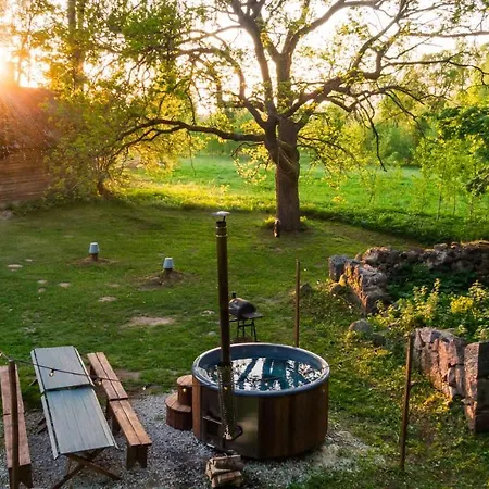 Taalihomes Vanakuela Puhkemaja - Saun Ja Kuemblustuenn Hinnas Vanakula Extérieur photo